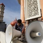 Artis India Sebut Adzan dengan Pengeras Suara sebagai Pemaksaan Religiusitas