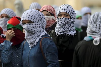 Protes Anti Israel, Perempuan Palestina Di Garis Depan