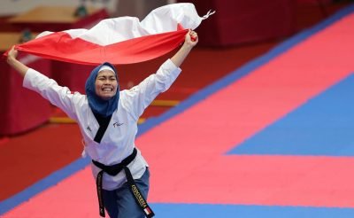 Defia Rosmaniar, Hijaber Peraih Emas Pertama Buat Indonesia di Asian Games 2018