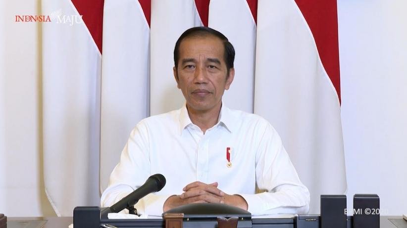 Presiden Jokowi saat melakukan telekonference melalui aku YouTube Seskab