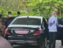 Makin Lengket, Jokowi Ganjar Semobil Berpelat “Indonesia” Lagi!